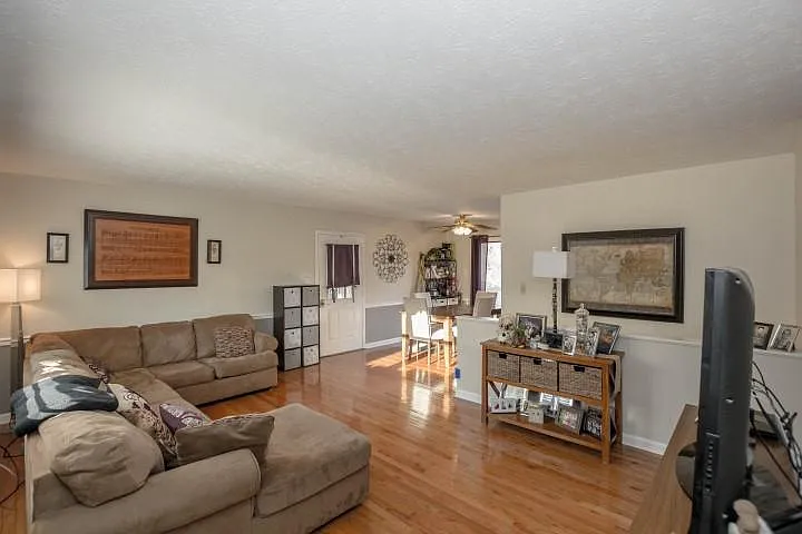 440 Merman Rd — Photo 12