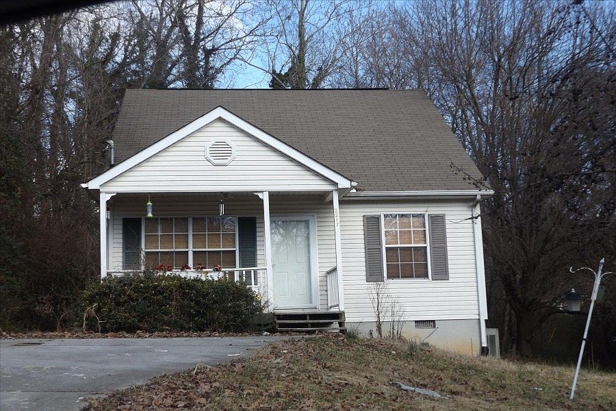 1st image of 2217 Bernhurst Dr