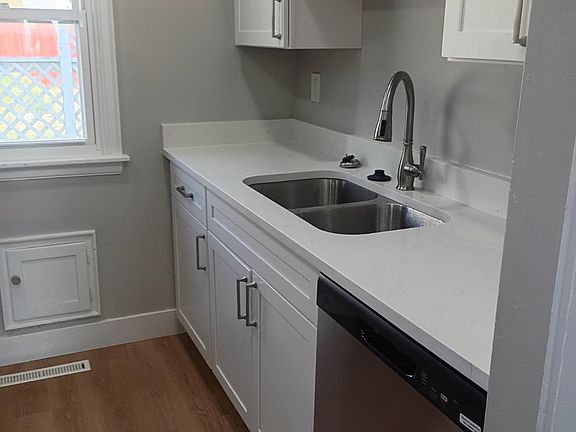 2nd image of 910 14th St