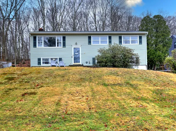 5 Scenic View Drive, Newtown, CT 06470