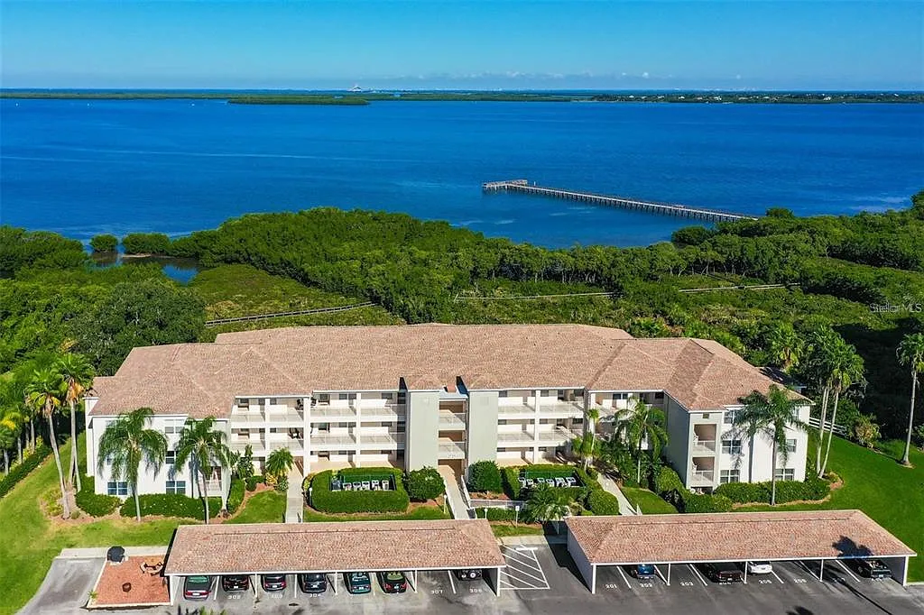 1 bed, 2.0 bath, 1106 sqft, $3,200 — Photo 1