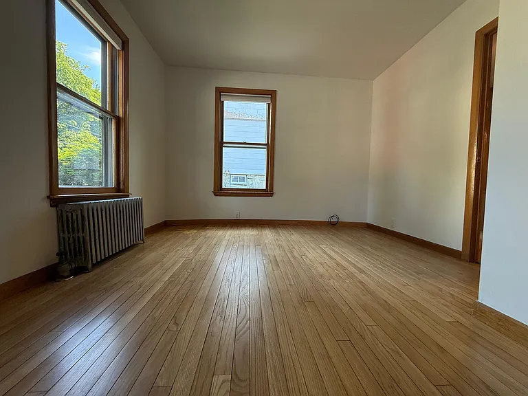 352-354 W Main St #352 — Photo 4