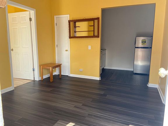 4th image of 470 Ferry Ave #1
