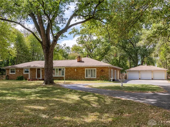 4877 Bath Rd, Dayton, OH 45424
