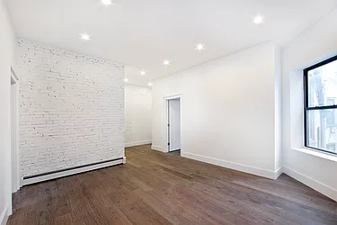 Rented by R New York