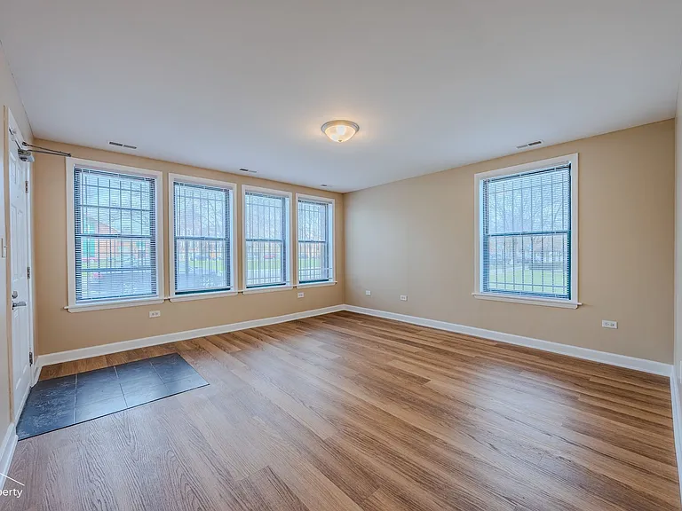 3645 W Flournoy St — Photo 4