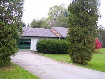 2nd image of 237 E Brady Rd