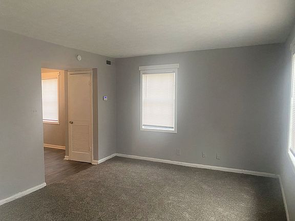 4th image of 4053 Log Cabin Dr #B-2