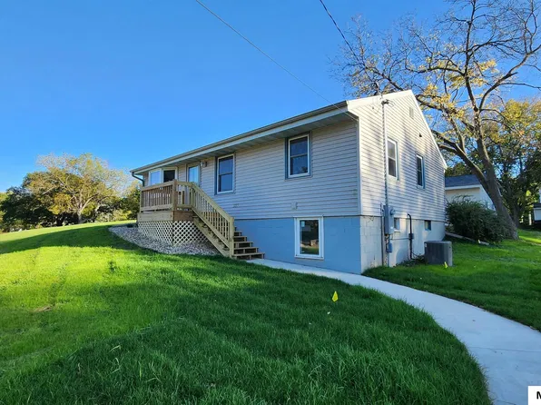 537 4th St NE, Mason City, IA 50401