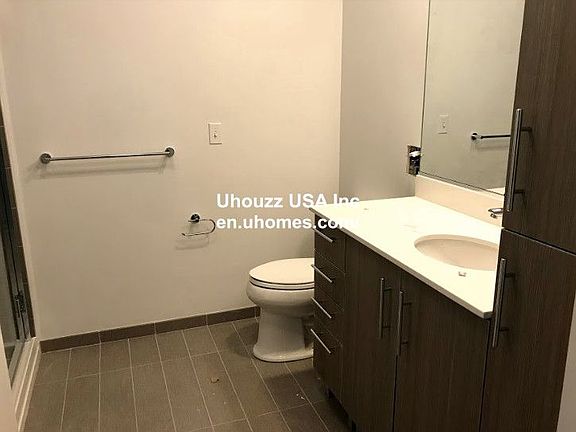 5th image of 180 Telford St Unit 405