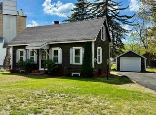 516 Hall St, Bow, NH 03304