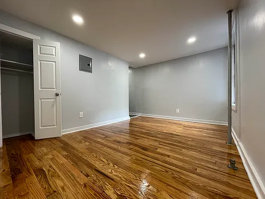Rented by Sovereign Associates | media 10