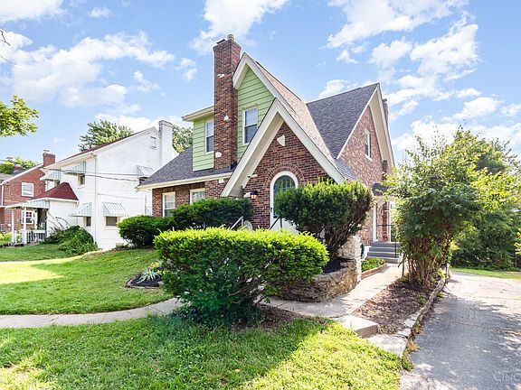2nd image of 6842 Elwynne Dr