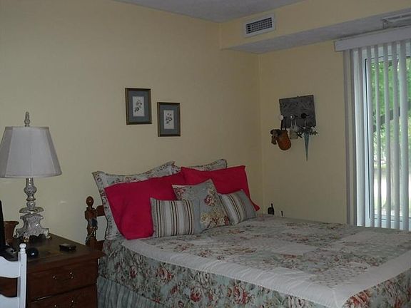 5th image of 16490 Heather Ln APT 204