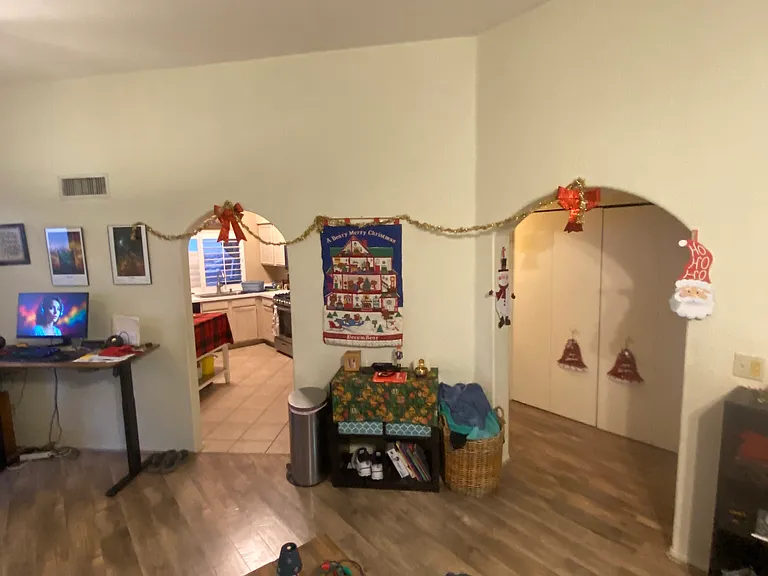 750 N Sunstream Ln — Photo 3