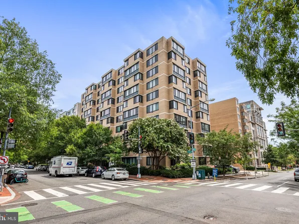 2030 F St NW APT 206, Washington, DC 20006