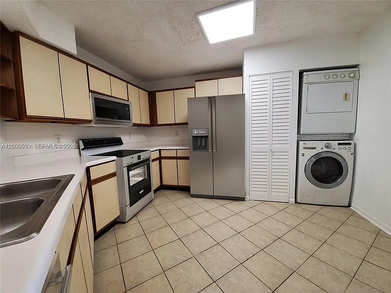 805 N Franklin Ave #805L — Photo 12
