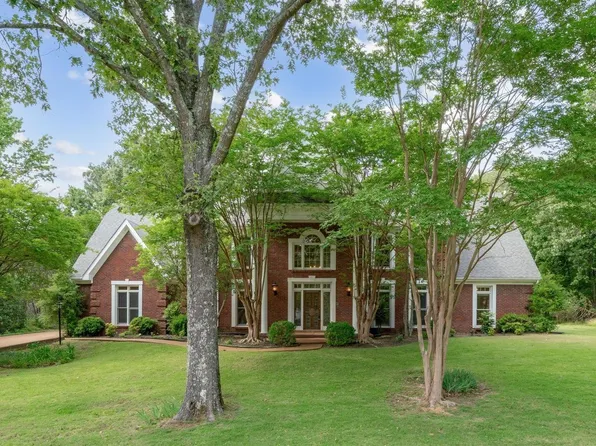 8930 Clair Douwie Cv, Bartlett, TN 38133