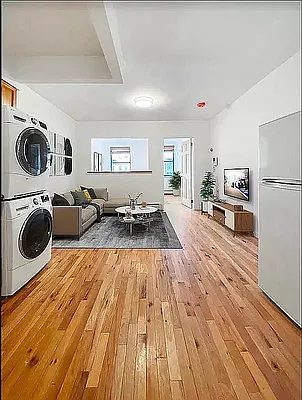 Rented by MOTION New York | media 7