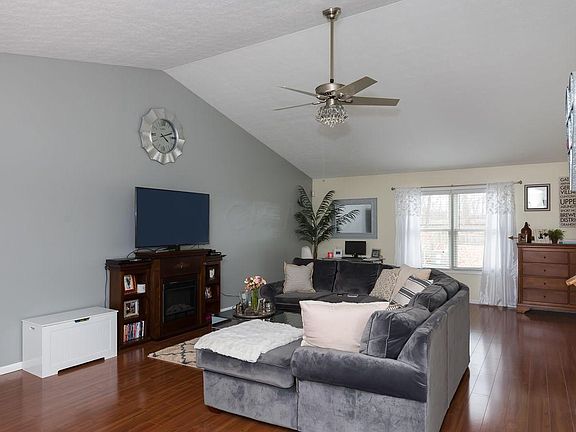 3rd image of 8623 Smokey Hollow Dr