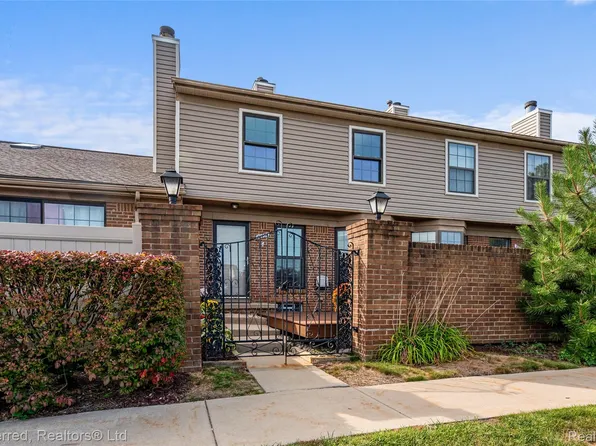 30998 W Country Blf #187, Farmington, MI 48331