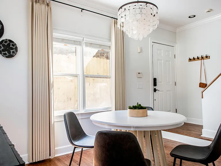 935 Greenwood Ave NE #C — Photo 6