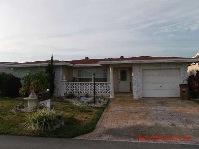 1st image of 1710 NW 49th St
