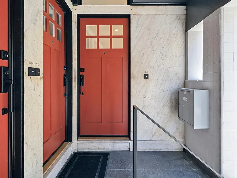 1200 Jackson St #1210 — Photo 33