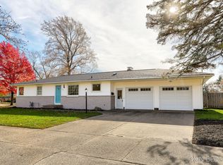402 W 31st St, Holland, MI 49423