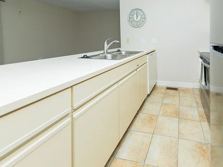 1346 S College Mall Rd — Photo 5