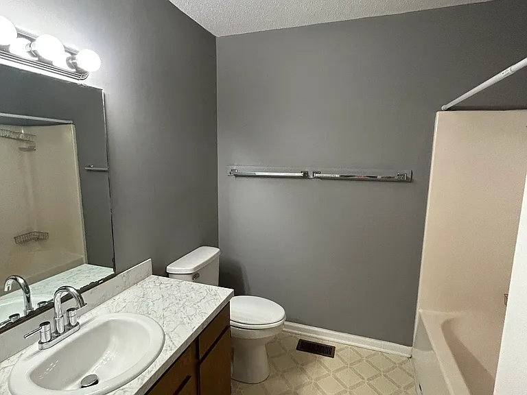 102 David Dr #F5 — Photo 18