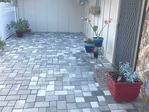 3rd image of 4291 Island Cir #5