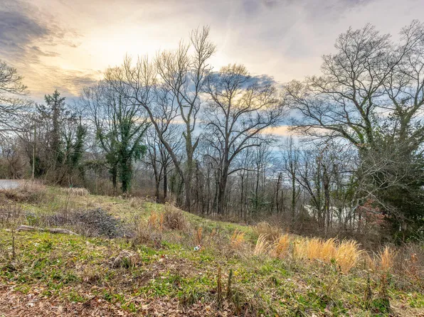 2021 Ridgewood Dr, Chattanooga, TN 37404