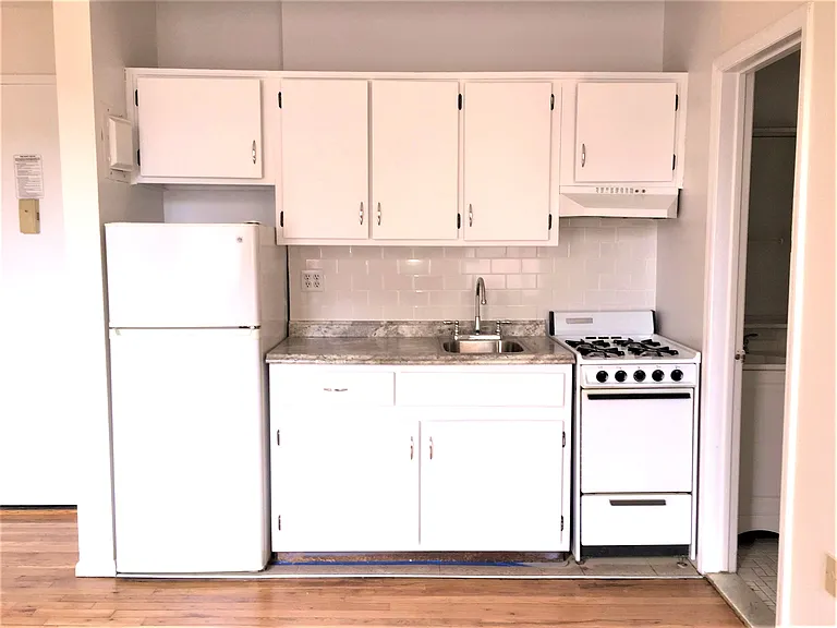 605 W 112th St #6F — Photo 5