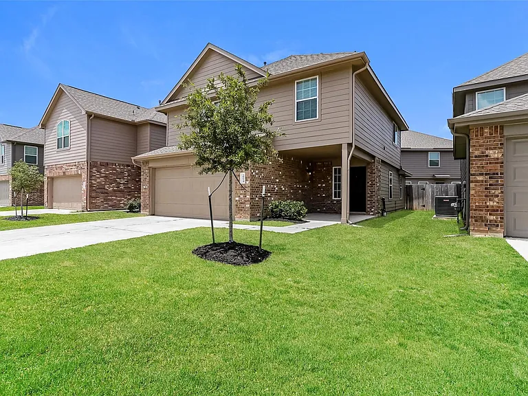 18514 Parma Creek Trl — Photo 2
