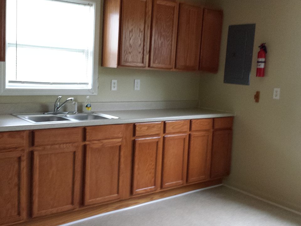 1st image of 790 Harriet St