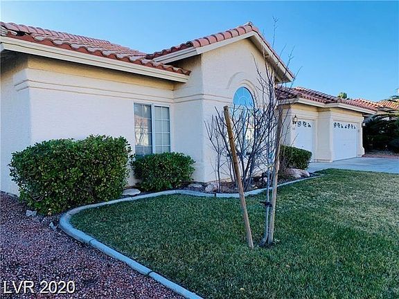 3rd image of 1408 Castle Crest Dr