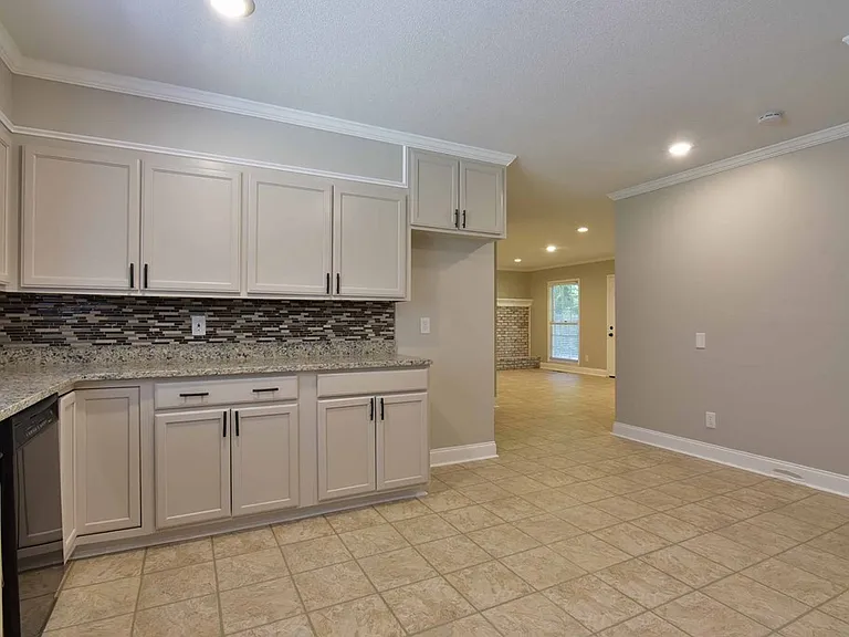 426 Forest Glen Dr — Photo 18
