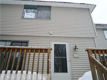 3 bed, 1432 sqft, $2,200 — Photo 3