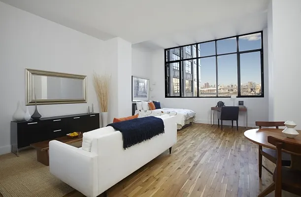 Sold by MNS | media 4