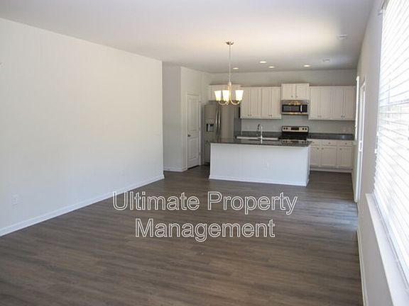 3rd image of 8164 E Highcroft Dr NE