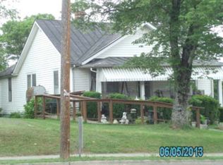 279 S Main St, Halifax, VA 24558