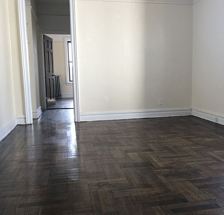 2nd image of 4514 39th Pl APT 3D
