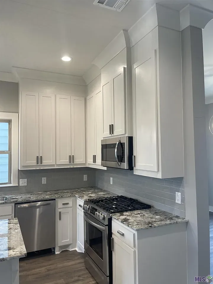 15614 Fieldside Ave — Photo 4