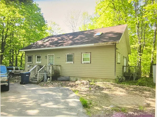 7155 Shade Tree Ln, Traverse City, MI 49685
