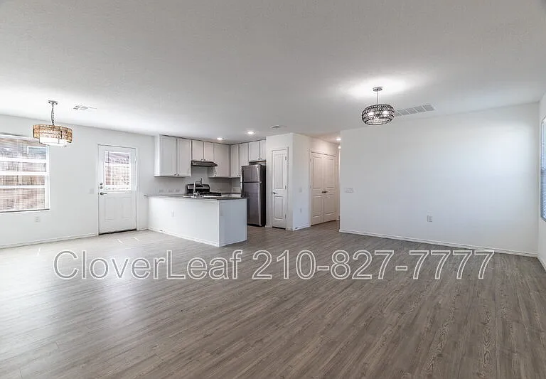 4407 Grassland Pass — Photo 6