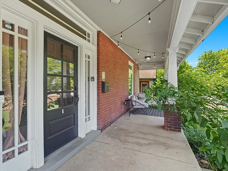 708 Shelby Ave — Photo 5