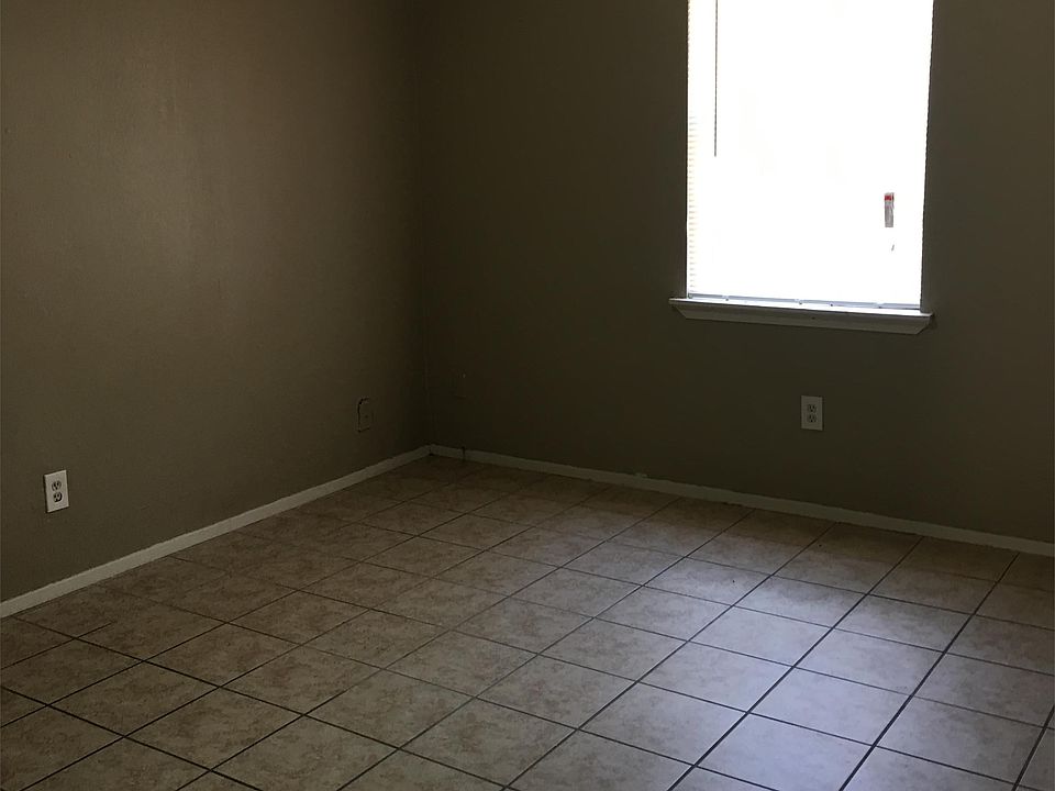 I BEDROOM 1 BATH (KITCHEN)