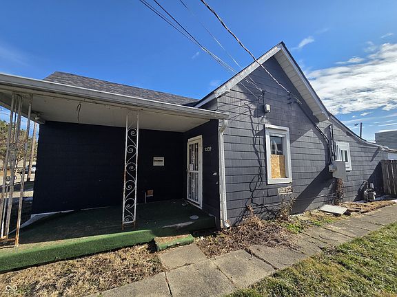 3rd image of 2339 Hoyt Ave