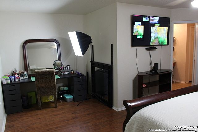 1st image of 118 Agency Oaks